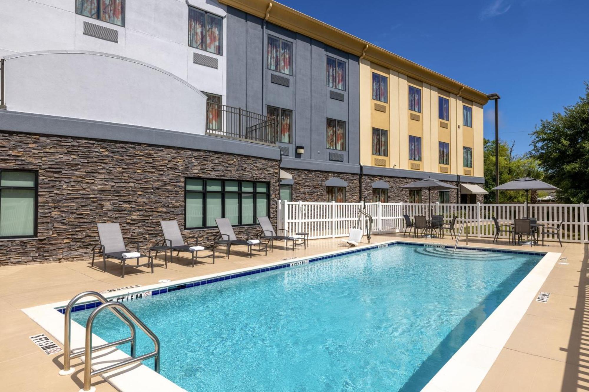 Fairfield Inn & Suites By Marriott Fort Walton Beach Hurlburt Area Eksteriør billede